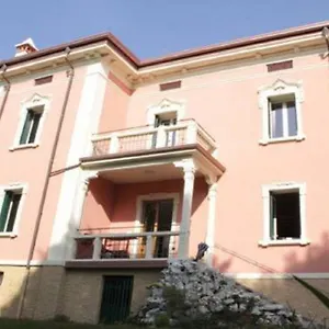 La Familia Lazise